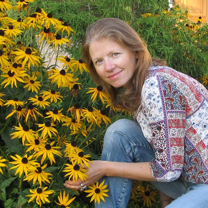 Елена Николаева